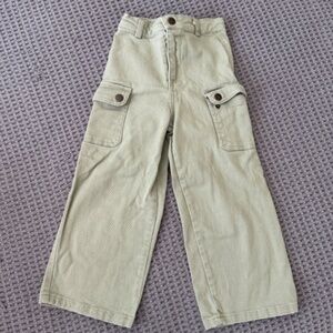 girls cargo jeans - sage green - size 5 T